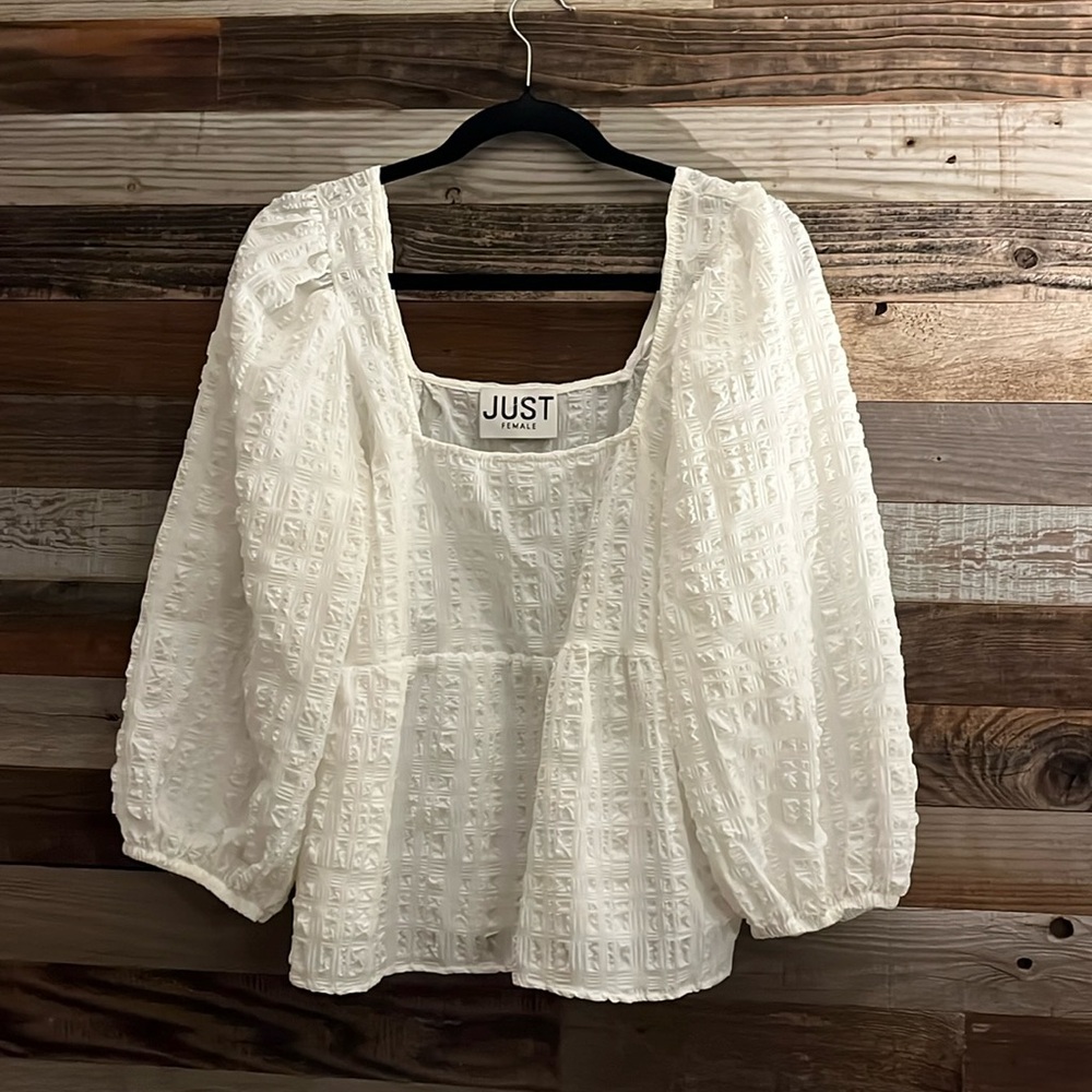 Just female scrunch top